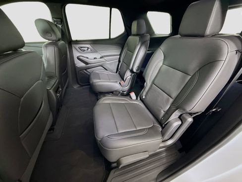 Used 2024 Chevrolet Traverse LT image 22