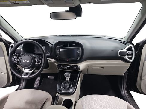 Used 2022 Kia Soul LX w/ Technology Package FWD image 9