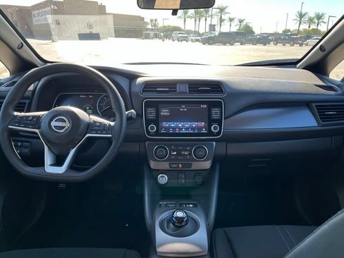 Used 2025 Nissan Leaf S FWD image 12