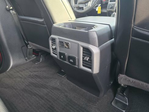 Used 2018 Ford F150 Raptor w/ Equipment Group 801A Mid image 23