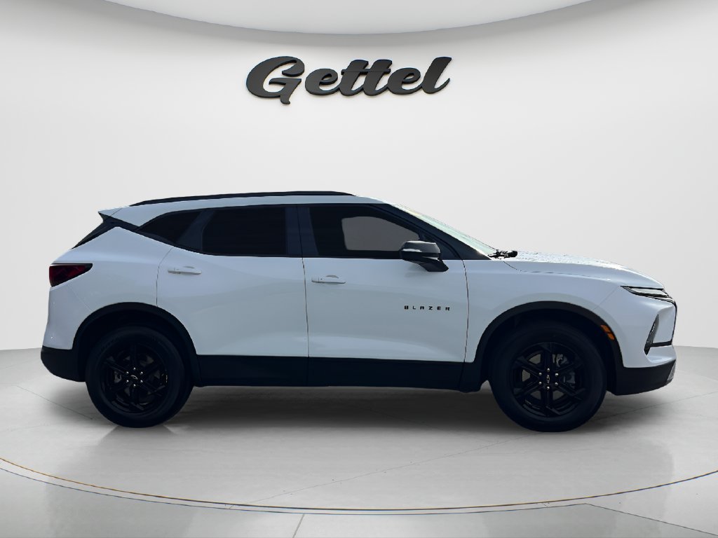 Used 2024 Chevrolet Blazer LT w/ Midnight/Sport Edition AWD/4WD image 4