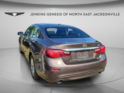 Used 2019 INFINITI Q70 Luxe AWD/4WD image 4