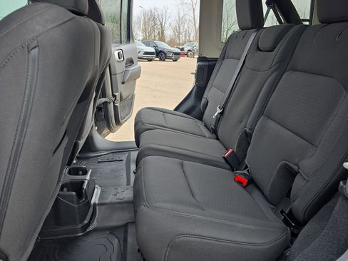 Used 2023 Jeep Wrangler Unlimited Sport AWD/4WD image 13