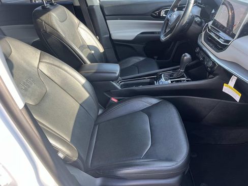 Used 2022 Jeep Compass Limited image 29