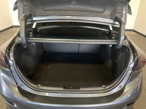 Used 2018 MAZDA MAZDA3 Grand Touring w/ Premium Equipment Package FWD image 24