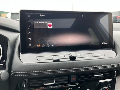 Used 2024 Nissan Rogue Platinum w/ Platinum Premium Package image 44