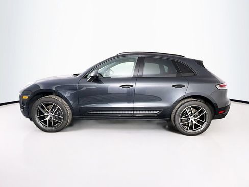 New 2026 Porsche Macan image 2