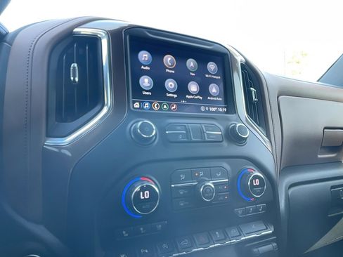 Used 2021 Chevrolet Silverado 1500 High Country w/ Technology Package image 19