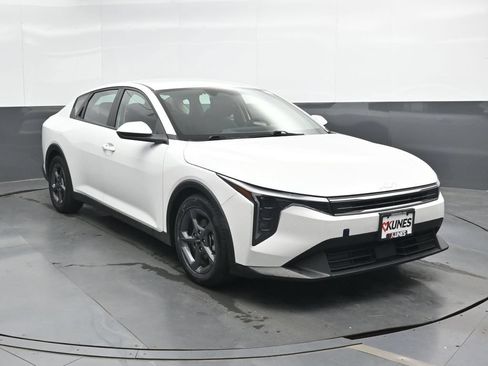 Used 2025 Kia K4 FWD image 6