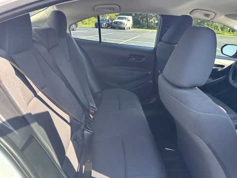 Used 2025 Toyota Corolla LE image 27