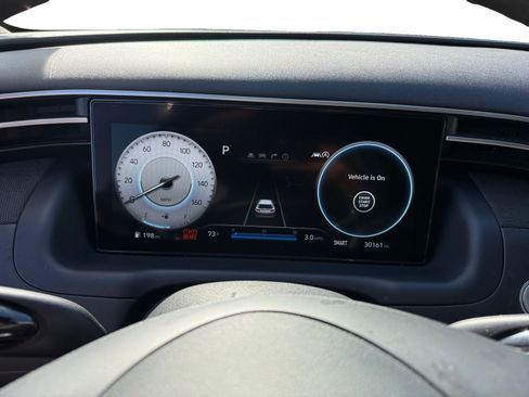 Certified 2022 Hyundai Tucson Limited FWD image 11