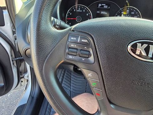 Used 2018 Kia Forte LX image 20