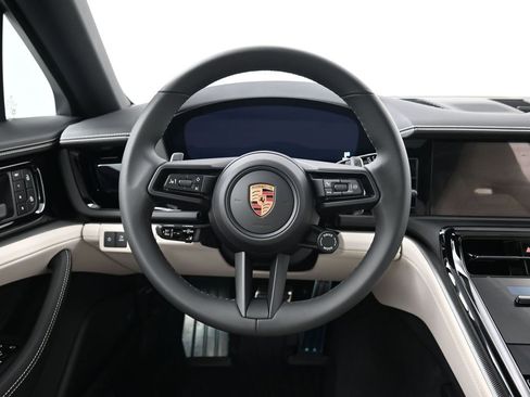 Used 2026 Porsche Panamera image 12