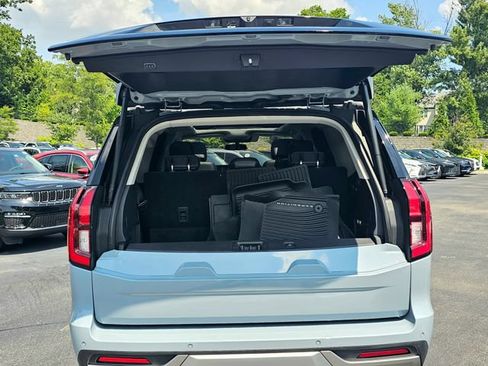 Used 2025 Ford Expedition Platinum w/ Driver's Package AWD/4WD image 13