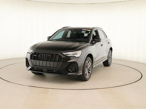 Certified 2024 Audi Q3 2.0T Premium Plus image 12
