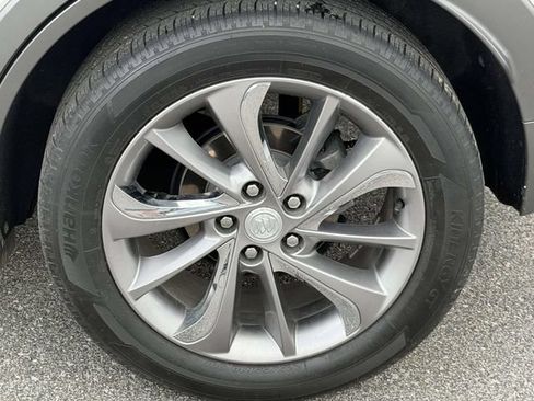 Used 2023 Buick Encore GX Essence w/ Experience Buick Package FWD image 17