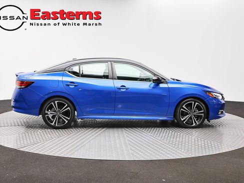 Used 2022 Nissan Sentra SR w/ SR Premium Package FWD image 4