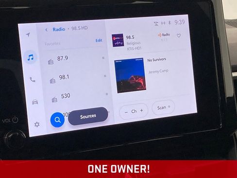 Used 2023 Toyota Corolla LE image 3