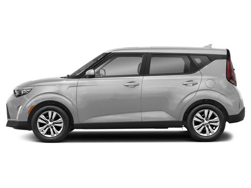 Used 2024 Kia Soul LX w/ Option Group 015 FWD image 3