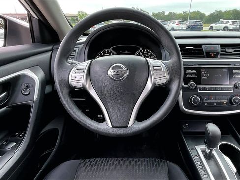 Used 2018 Nissan Altima 2.5 S w/ S Convenience Package FWD image 6
