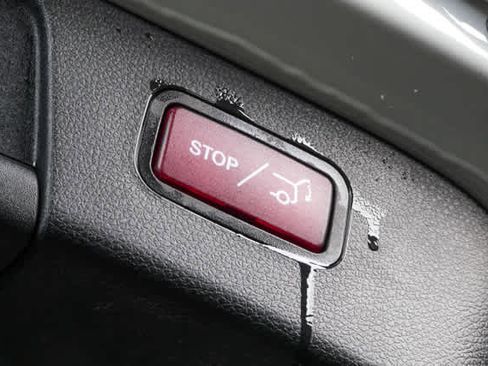 Used 2018 Mercedes-Benz GLA 250 4MATIC image 27