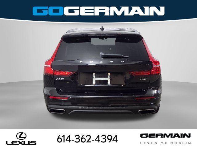 Used 2020 Volvo V60 T5 Cross Country AWD/4WD image 10