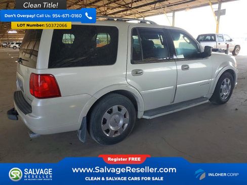 Used 2005 Lincoln Navigator 4WD image 4