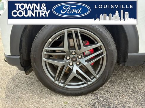 Used 2025 Ford Explorer ST-Line w/ ST-Line Street Pack AWD/4WD image 23