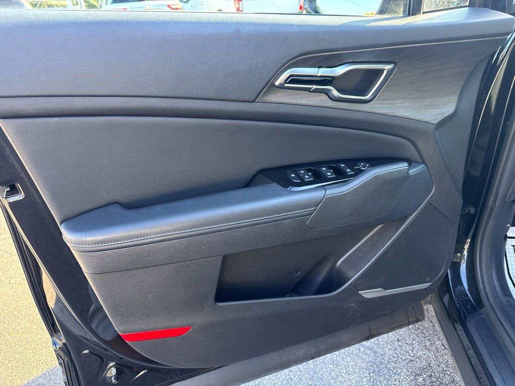Used 2023 Kia Sportage X-Line AWD/4WD image 21