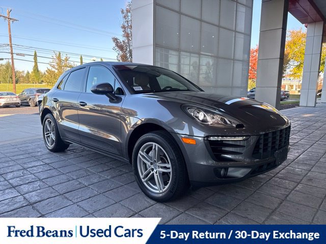 Used 2018 Porsche Macan AWD/4WD image 2