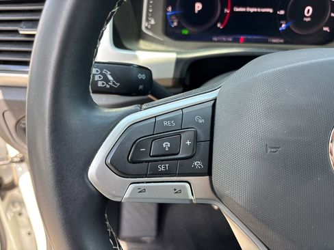 Used 2023 Volkswagen Atlas SEL AWD/4WD image 17