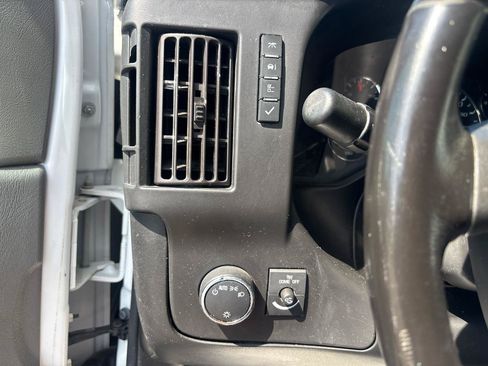 Used 2020 Chevrolet Express 2500 w/ Communications Package RWD image 16