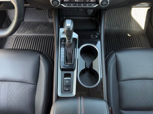 Used 2022 Nissan Altima 2.5 S FWD image 2