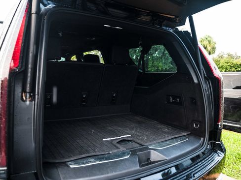 Used 2021 Cadillac Escalade ESV Luxury RWD image 20