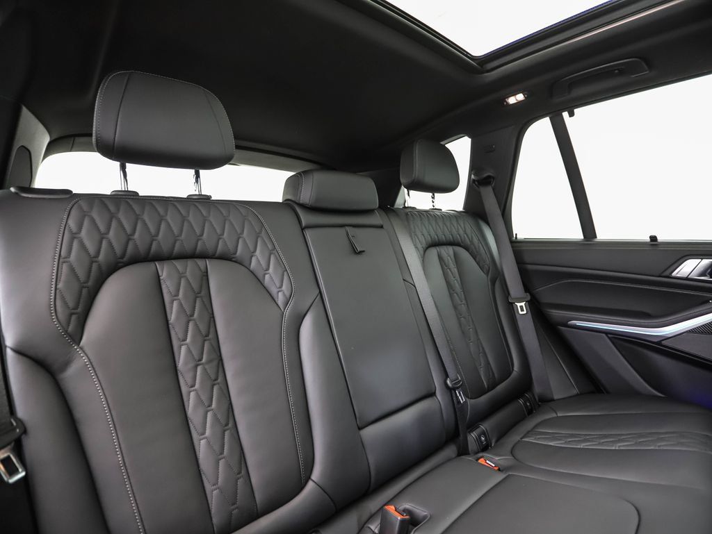 Certified 2024 BMW X5 M60i AWD/4WD image 28