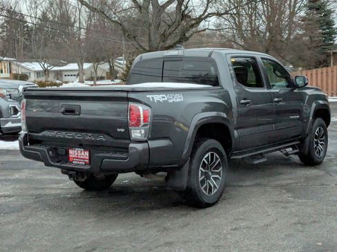 Used 2021 Toyota Tacoma TRD Sport image 5