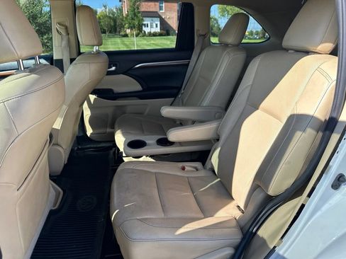 Used 2019 Toyota Highlander Limited Platinum w/ Protection Package #3 AWD/4WD image 17