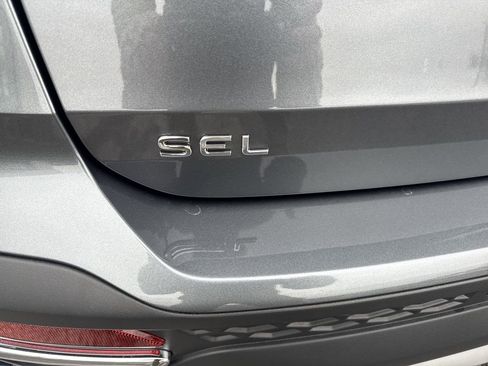 New 2026 Volkswagen Taos SEL AWD/4WD image 7