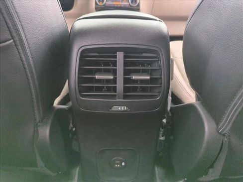 Used 2022 Ford Escape SEL w/ Class II Trailer Tow Package AWD/4WD image 17