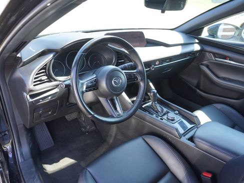 Used 2024 MAZDA MAZDA3 s FWD image 3