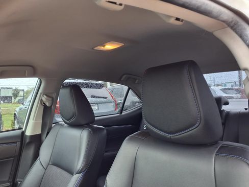 Used 2018 Toyota Corolla SE w/ Carpet Mat Package (TMS) FWD image 16
