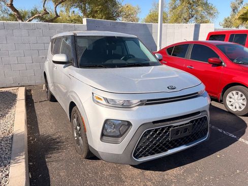 Used 2021 Kia Soul S FWD image 4