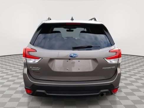 Used 2024 Subaru Forester Premium image 4