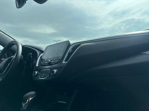 Used 2022 Chevrolet Malibu LT FWD image 24
