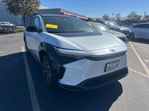 Certified 2025 Toyota bZ4X FWD image 1