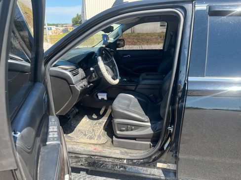Used 2018 Chevrolet Tahoe LT w/ Z71 Midnight Edition AWD/4WD image 6