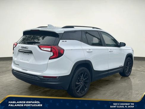 Used 2023 GMC Terrain SLE w/ Driver Convenience Package FWD image 6