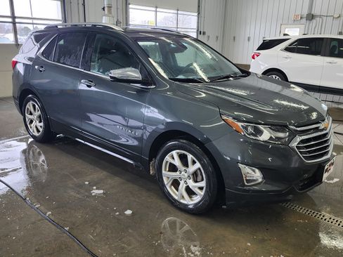 Used 2018 Chevrolet Equinox Premier image 3