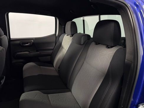 Used 2023 Toyota Tacoma TRD Sport image 15