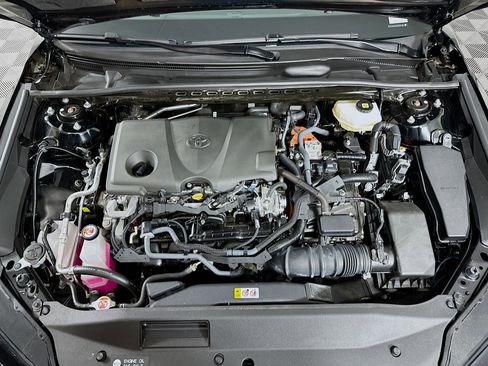 Used 2025 Toyota Camry LE image 30